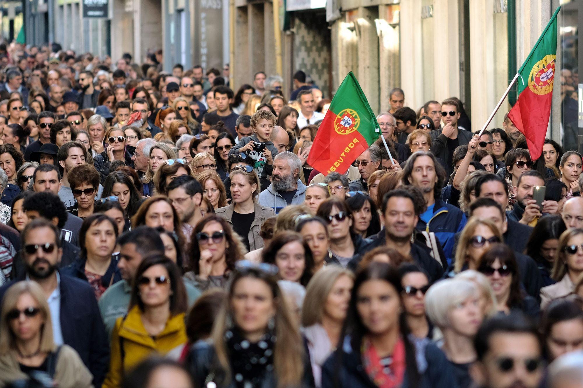 Imagini pentru portugalia proteste