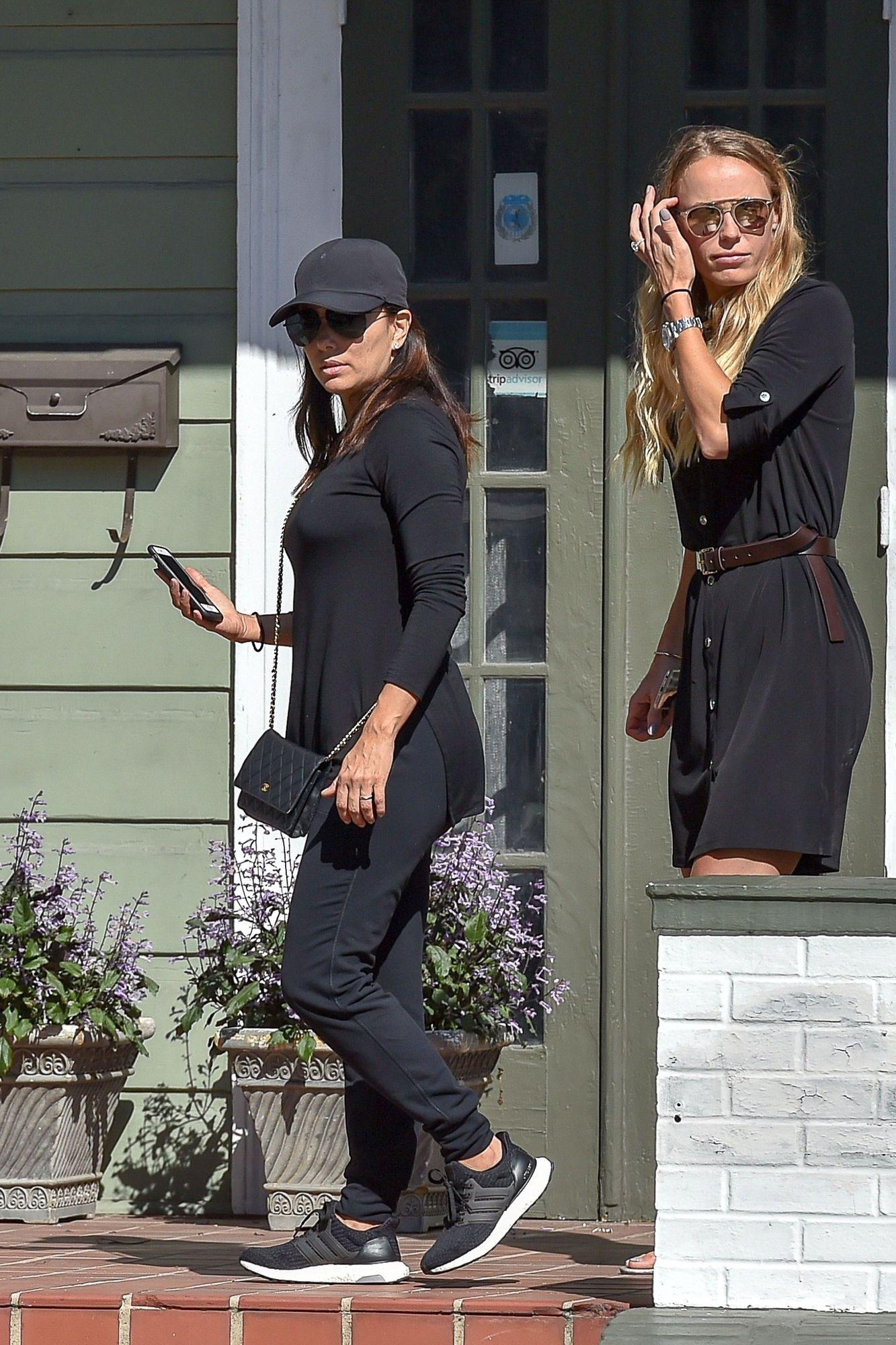 Caroline Wozniacki and David Lee visit Serena Williams home before her wedding with ...2200 x 3300