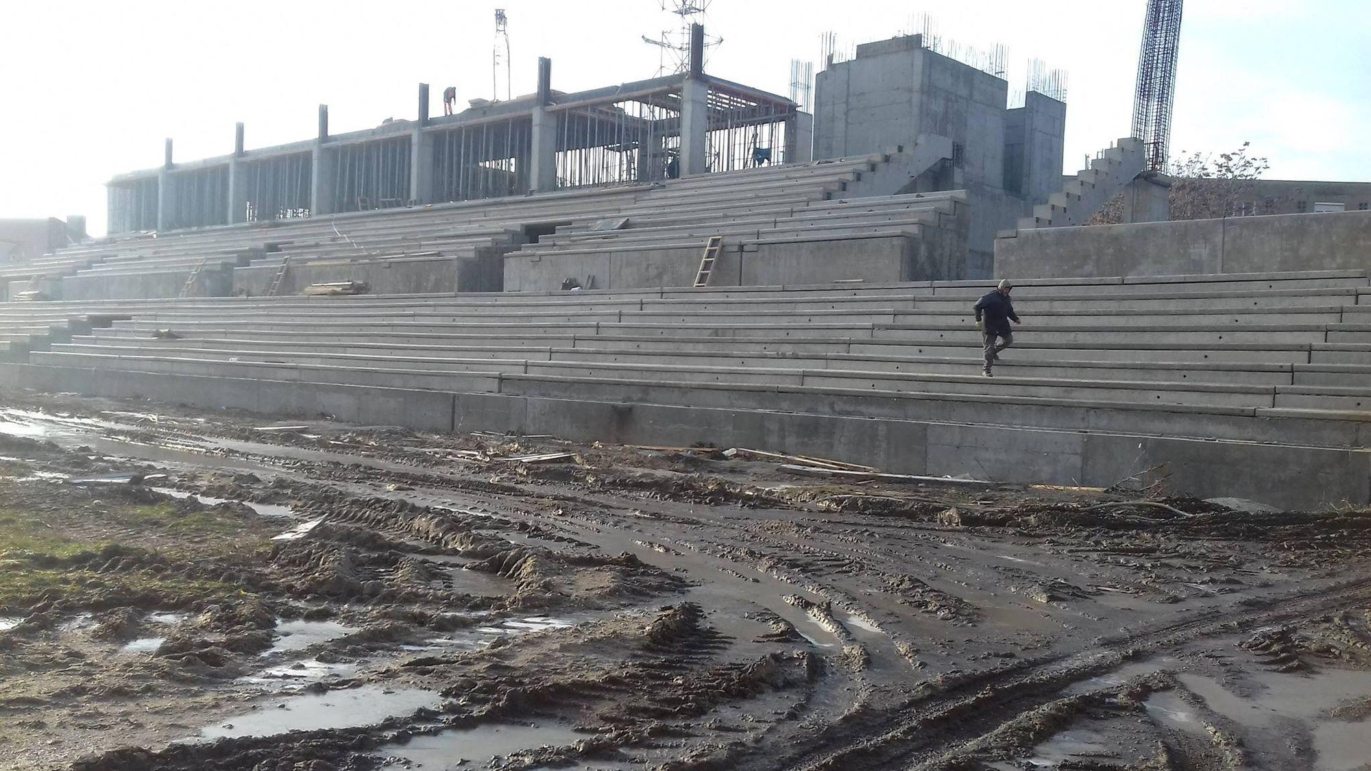 Uta Arad Stadion - Acuzată că lucrează neprofesionist la ...