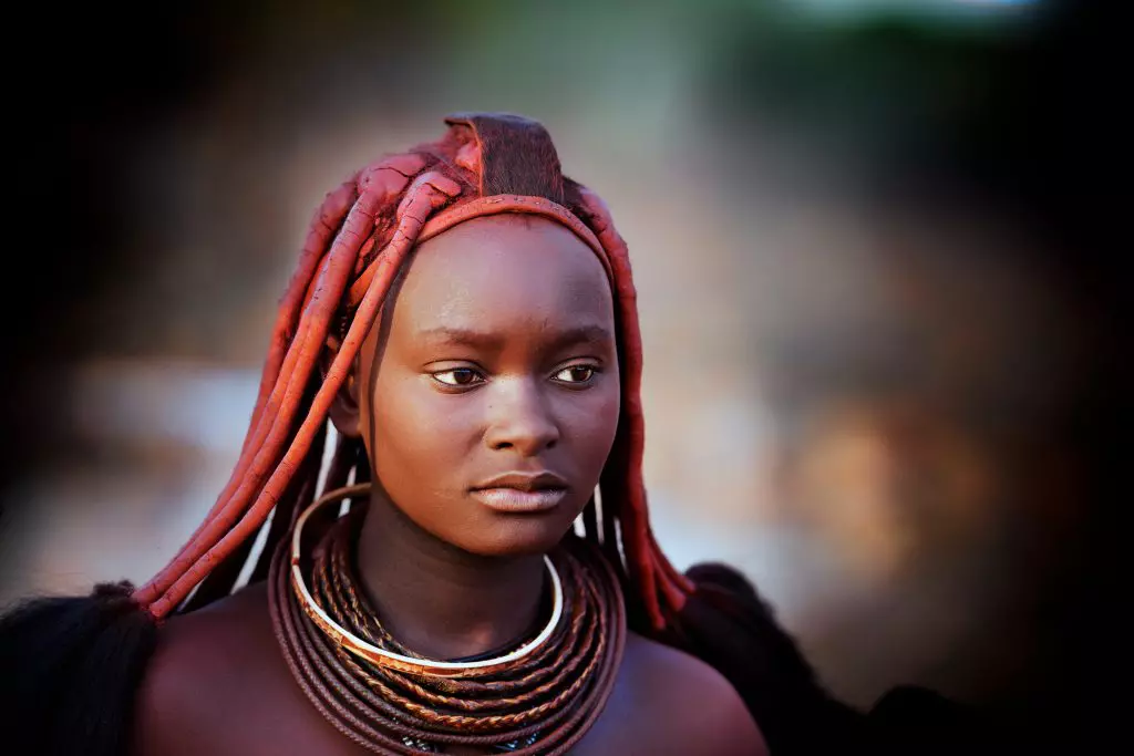 Femeile Din Tribul Himba Au Ajuns Cunoscute In ToatÄ Lumea Nu Se SpalÄ NiciodatÄ Dar Atrag BÄrbaÈii Prin Goliciunea Èi FrumuseÈea Lor Naturale Foto