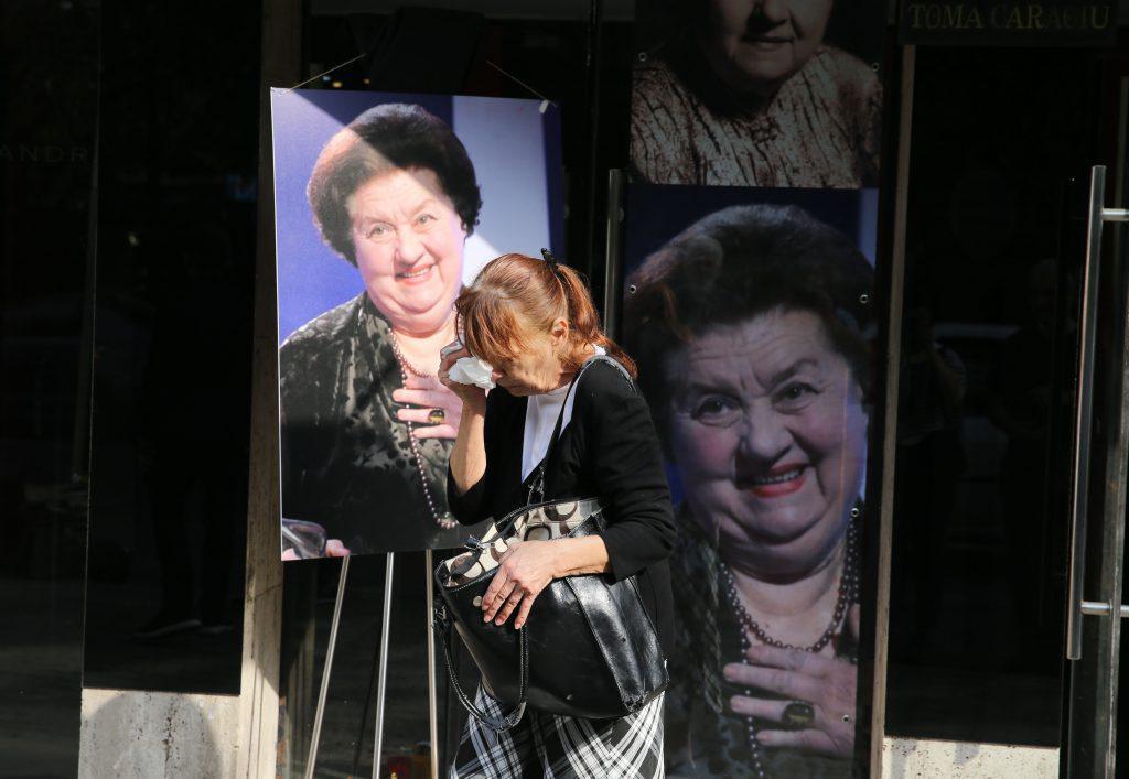 Tamara Buciuceanu, ultimele aplauze și ultimele flori, la ...