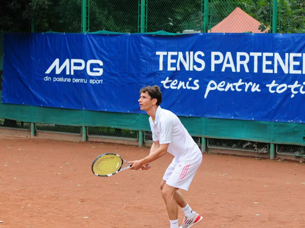 go to work To deal with multipurpose Bucureştiul Joacă Tenis, cel mai mare turneu de tenis pentru amatori