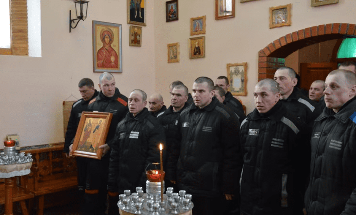 „Mai bine în război decât în pușcării. Aproape jumătate dintre deținuții din Omsk luptă în Ucraina „pentru a evita tortura, spun activiștii ruși