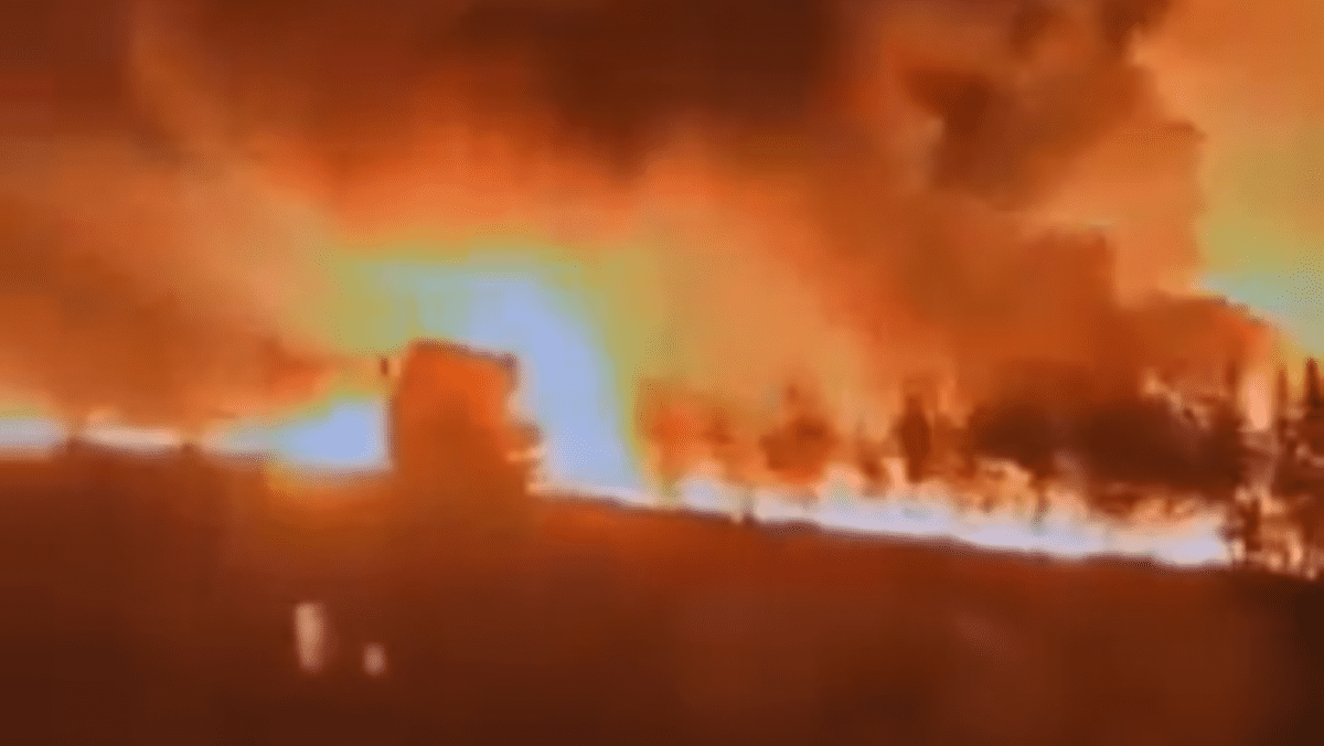 O cisternă a explodat în Nigeria. Peste 90 de oameni au murit, iar 50 au fost răniți | VIDEO