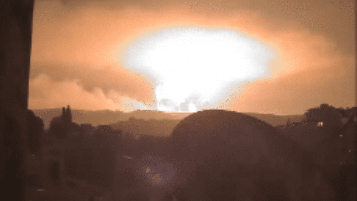 Imagine surprinsă în timpul atacului lansat de Israel în Siria
