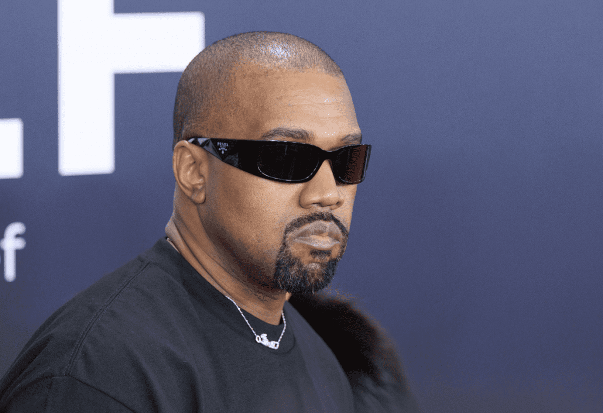 Kanye West ar dori să obțină o viză de antreprenor în România. „Simte că prezentul și viitorul său sunt limitate în SUA
