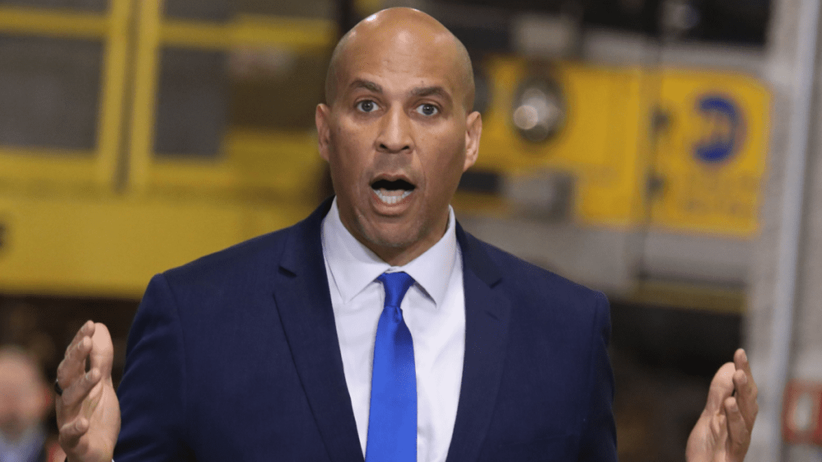 Un senator democrat din SUA a ținut un discurs de 13 ore împotriva deciziilor luate de Trump