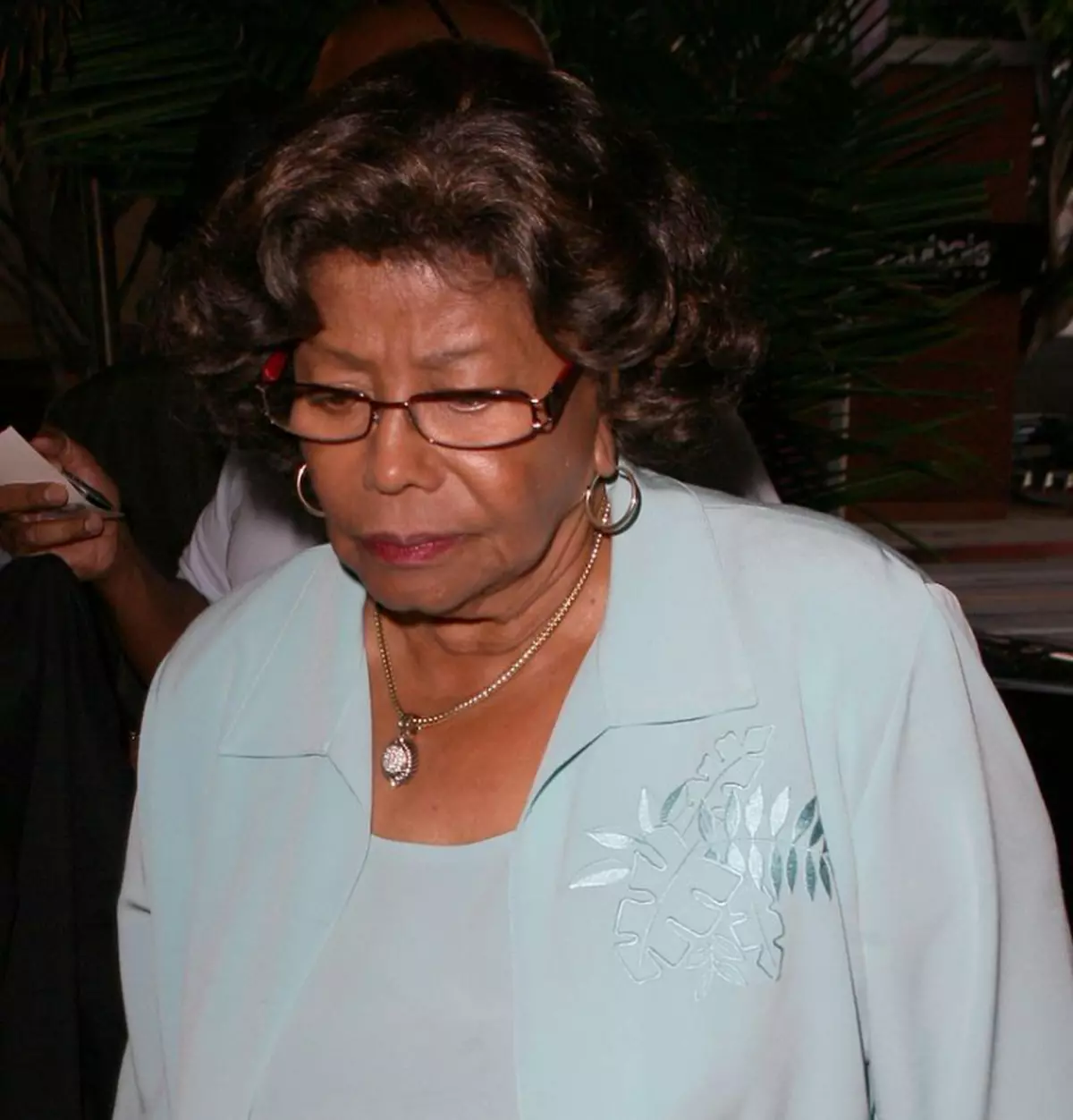  Katherine Jackson va produce o serie de filme inspirate din viaţa lui Michael