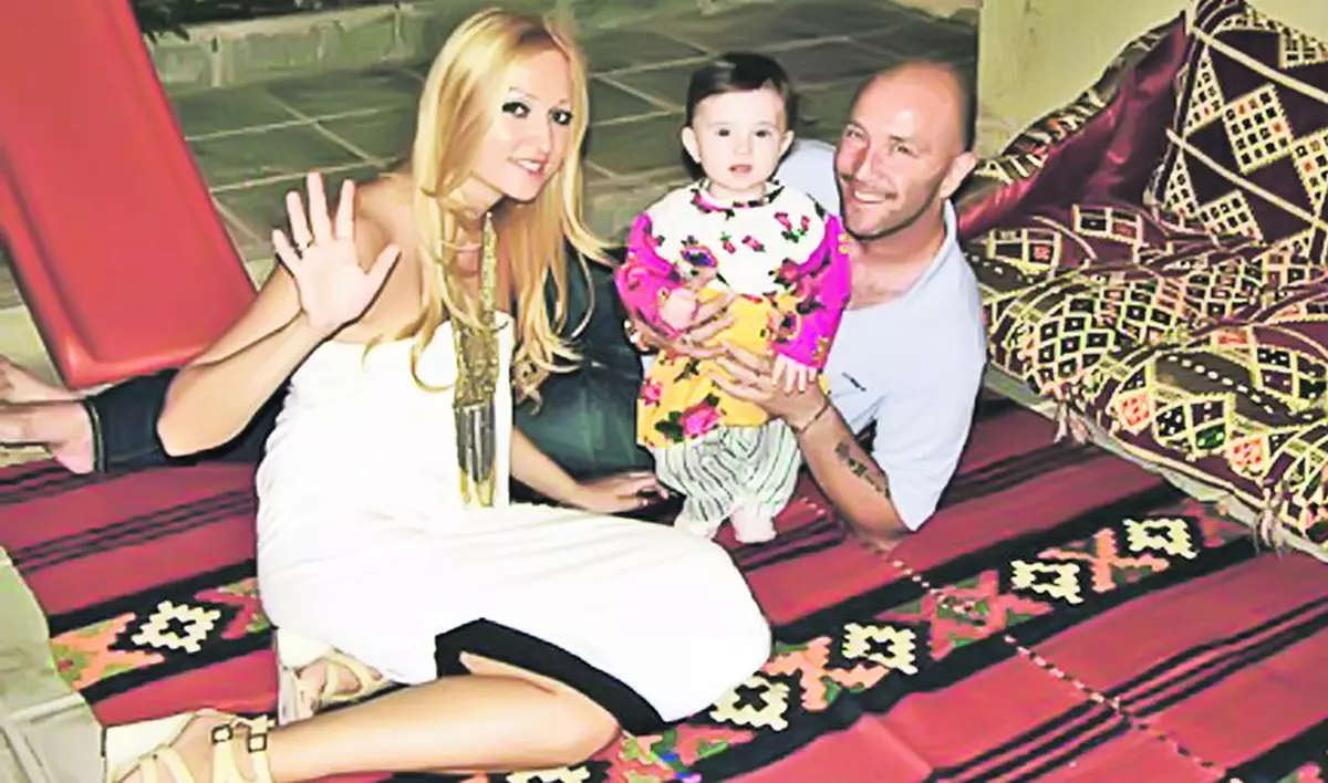 Samira, răsfăţata familiei Zenga, a primit o poreclă haioasă de la părinţii ei: Ea este «micuţul diavol»!
