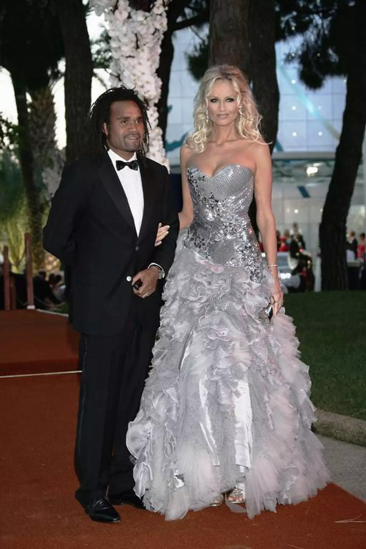Adriana Sklenarikova şi Chistian Karembeu divorţează din cauza geloziei fostului internaţional francez