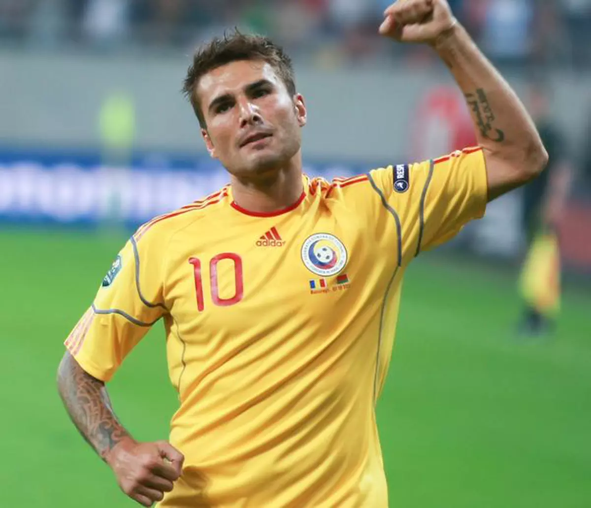 Ce au în comun Mutu şi Maradona? Datoriile de milioane de euro