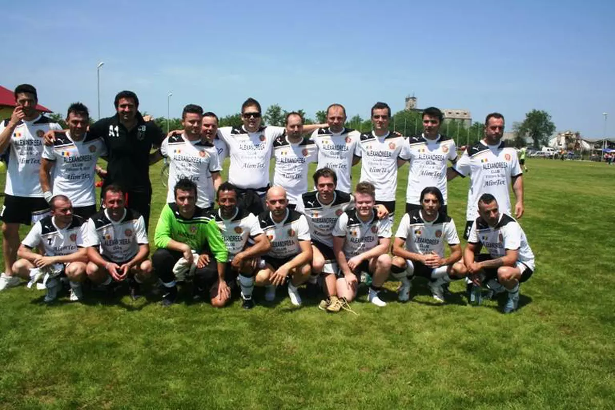 Artiştii români se duc să joace fotbal în Rusia