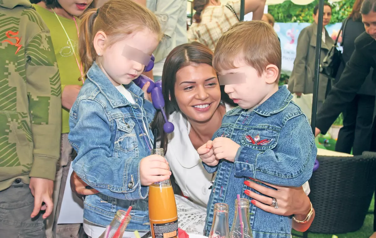 Moni, nici de mamă vitregă nu eşti bună!