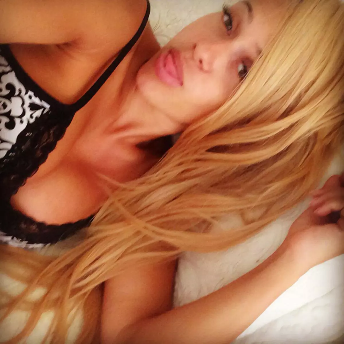 ANDA ADAM are LOOK NOU! ACUM e o SEXY CREAŢĂ! | FOTO
