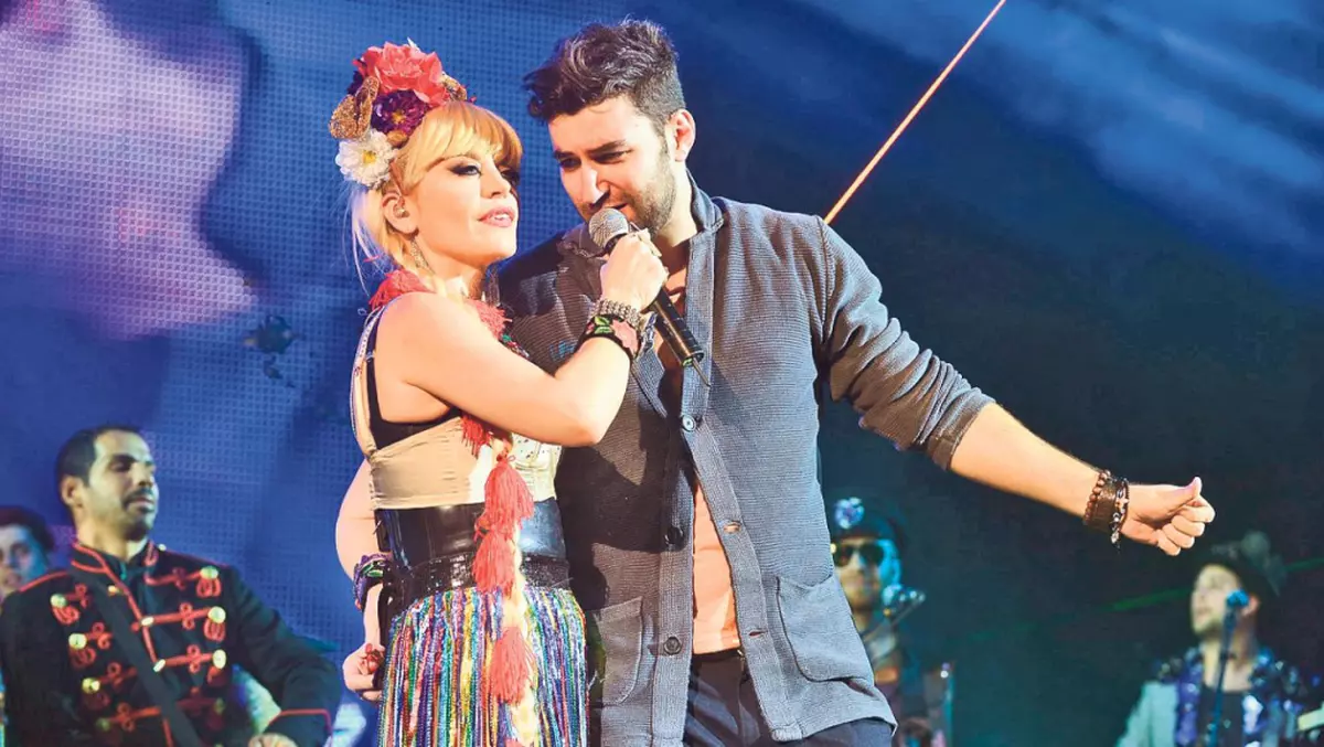 Loredana câştigă fabulos în decembrie! Nici Smiley sau Andra nu stau rău la capitolul bani