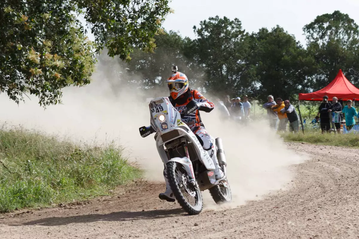 Motociclistul Emanuel Gyenes va participa la Dakar 2016/ VIDEO