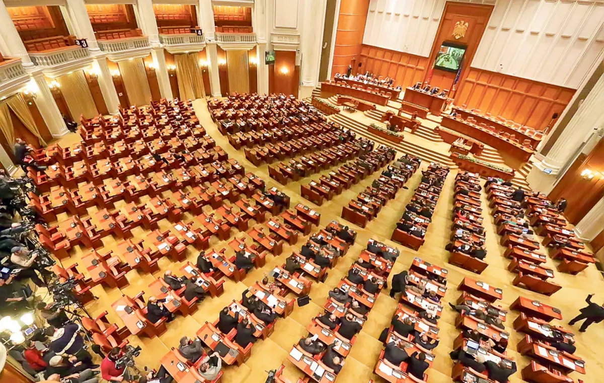 UPDATE | MOŢIUNEA DE CENZURĂ A PICAT! Guvernul PONTA rămâne în funcţie