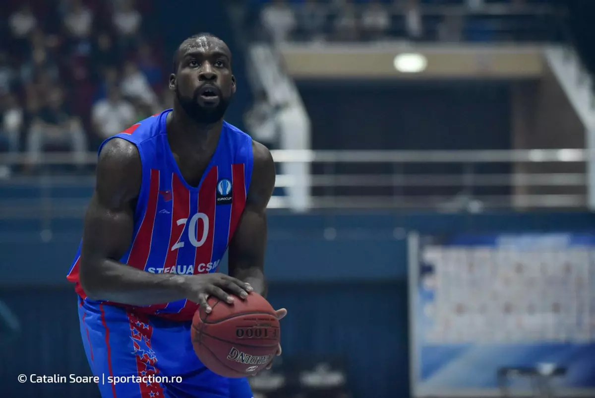 Steaua a pierdut la limită în Grecia, cu Aris, în Eurocup
