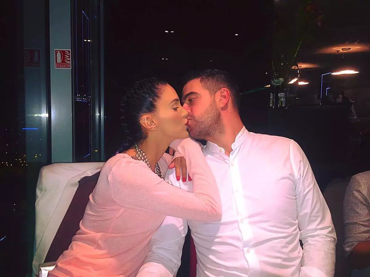 Adelina Pestriţu şi Speak au sărbătorit la înălţime împlinirea a doi ani de relaţie