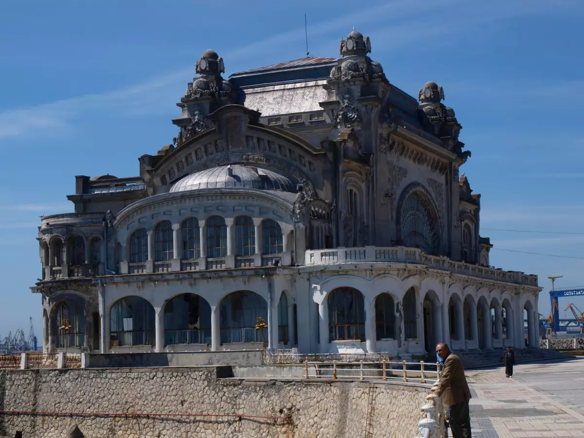 Restaurarea Cazinoului din Constanța bate pasul pe loc