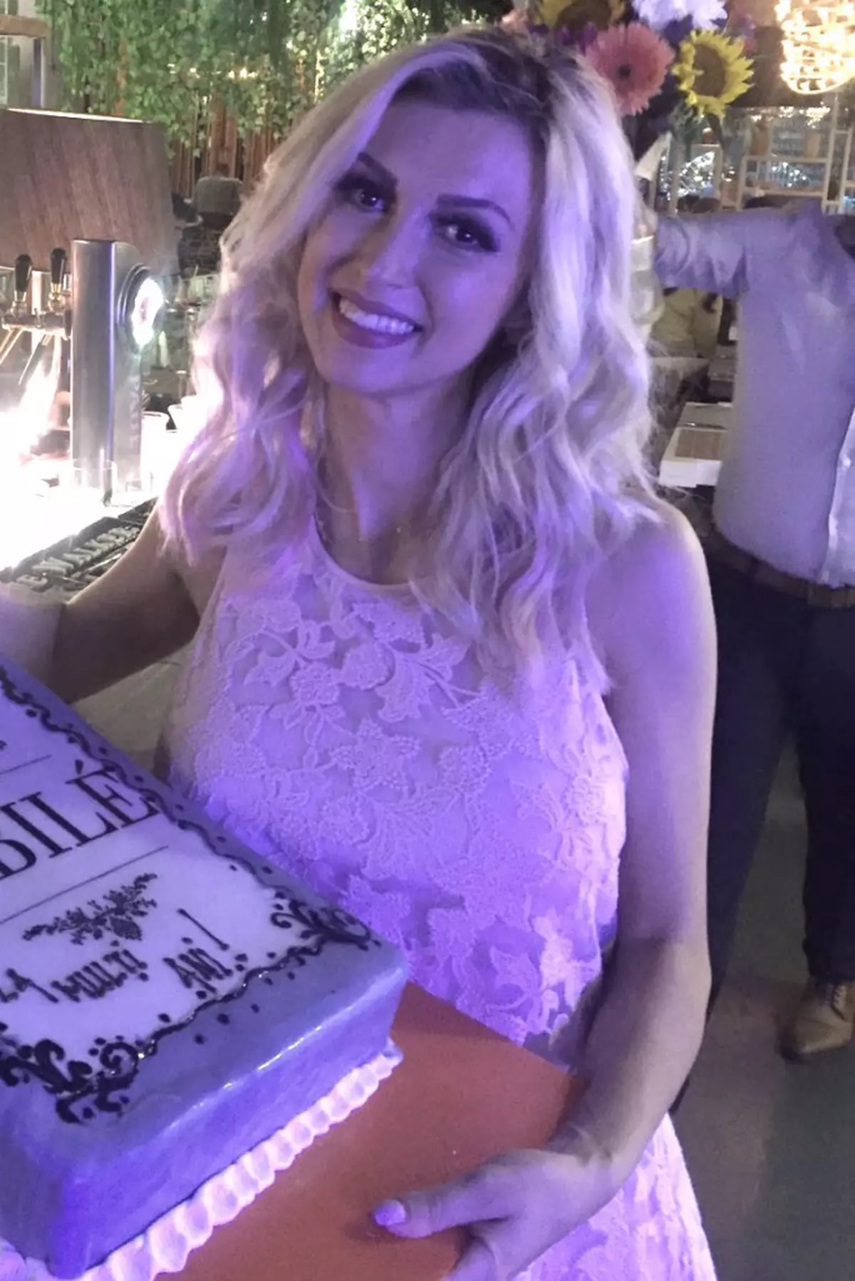 Ce răsfățată e Andreea Bălan! Vezi ce artist celebru îi face graviduței masaj de relaxare