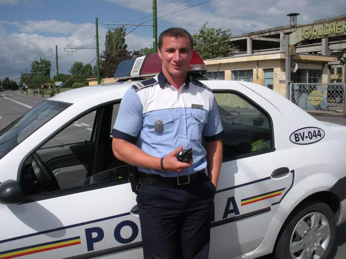 Marian Godină despre societatea românească și călătorii fără bilet din autobuz