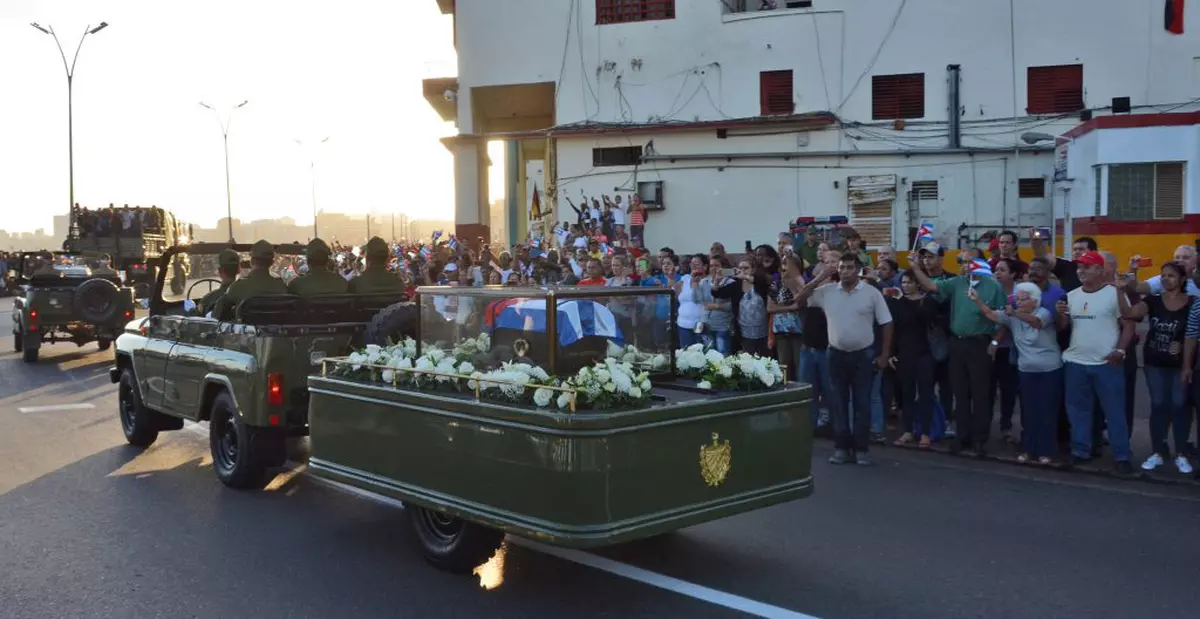 Funeralii Fidel Castro | Convoiul cu urna funerară a început un pelerinaj de patru zile