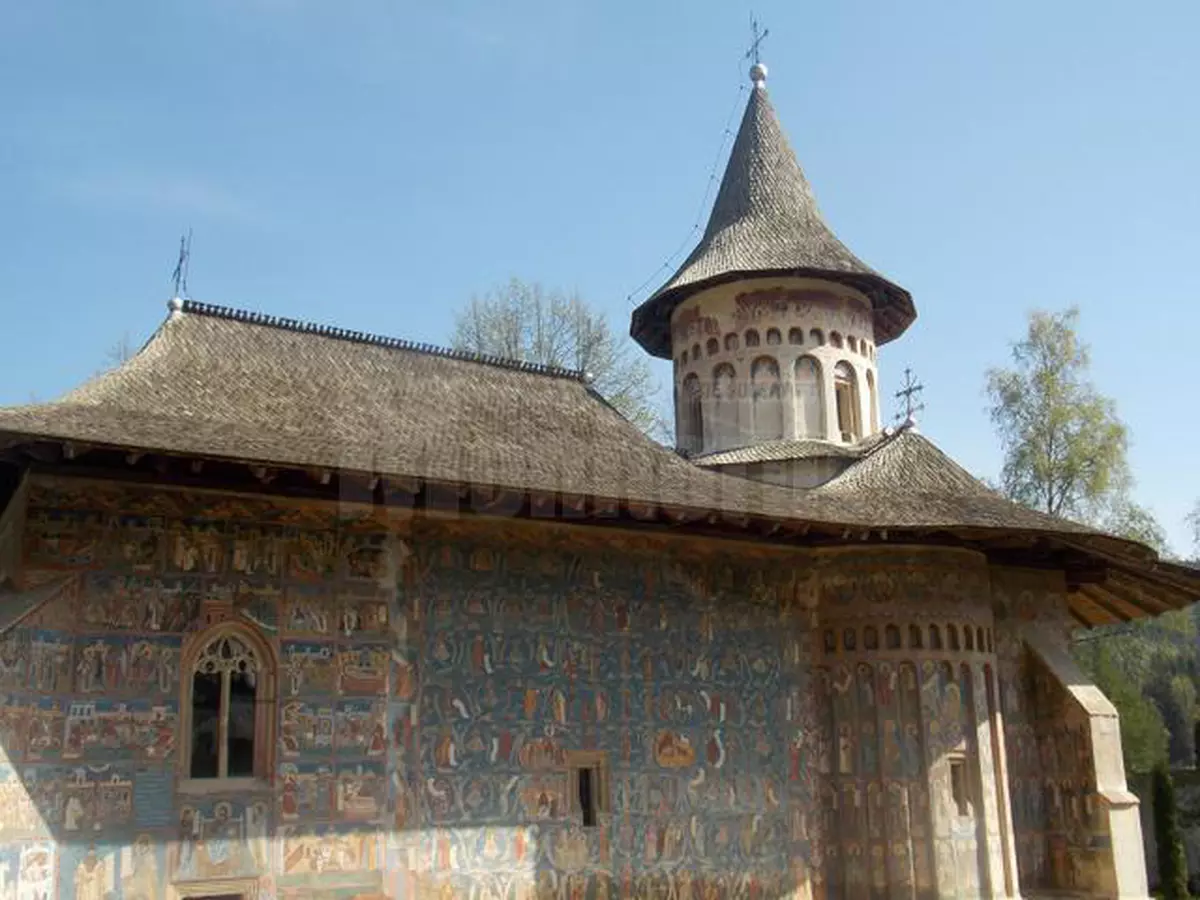 O replică a Mânăstirii Voroneț se construiește la Viena. Inițiativa unui preot din Suceava