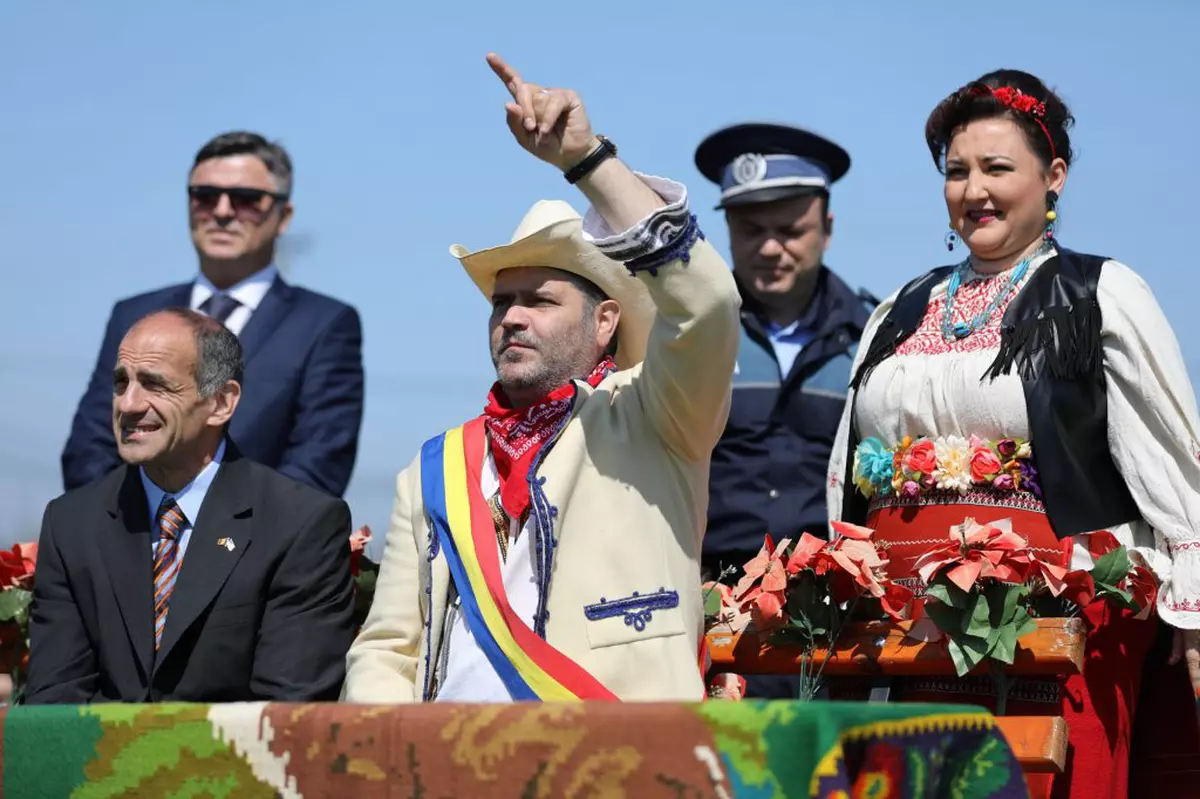 Consulul General al Statelor Unite ale Americii la Bucuresti, petrecere în Las Fierbinți