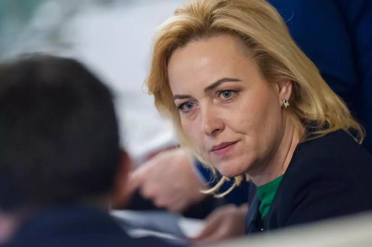 Codrin Ștefănescu, mesaj către Carmen Dan
