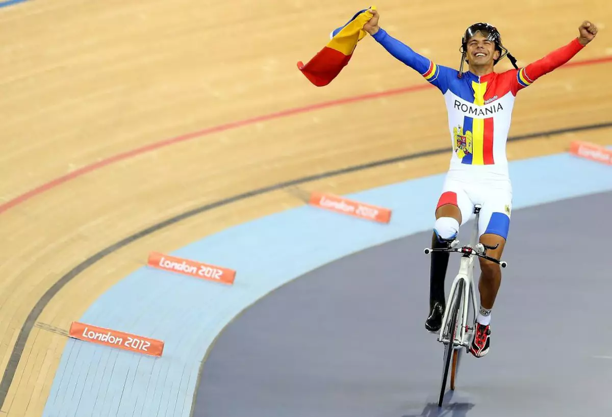 Novak Karoly a încasat o primă de 156.579 de lei, pentru Jocurile Paralimpice de la Rio de Janeiro 2016. Apare însă pe ștatul de plată la kaiac-canoe