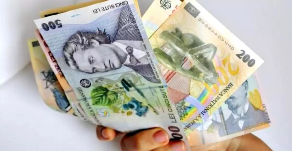 Creditarea este compromisă dacă se adoptă plafonarea dobânzilor, spune Florin Dănescu, președintele executiv al Asociației Române a Băncilor (ARB). Bani