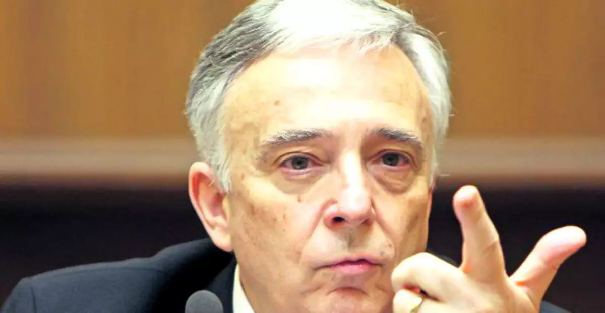 Mugur Isarescu, guvernator BNR