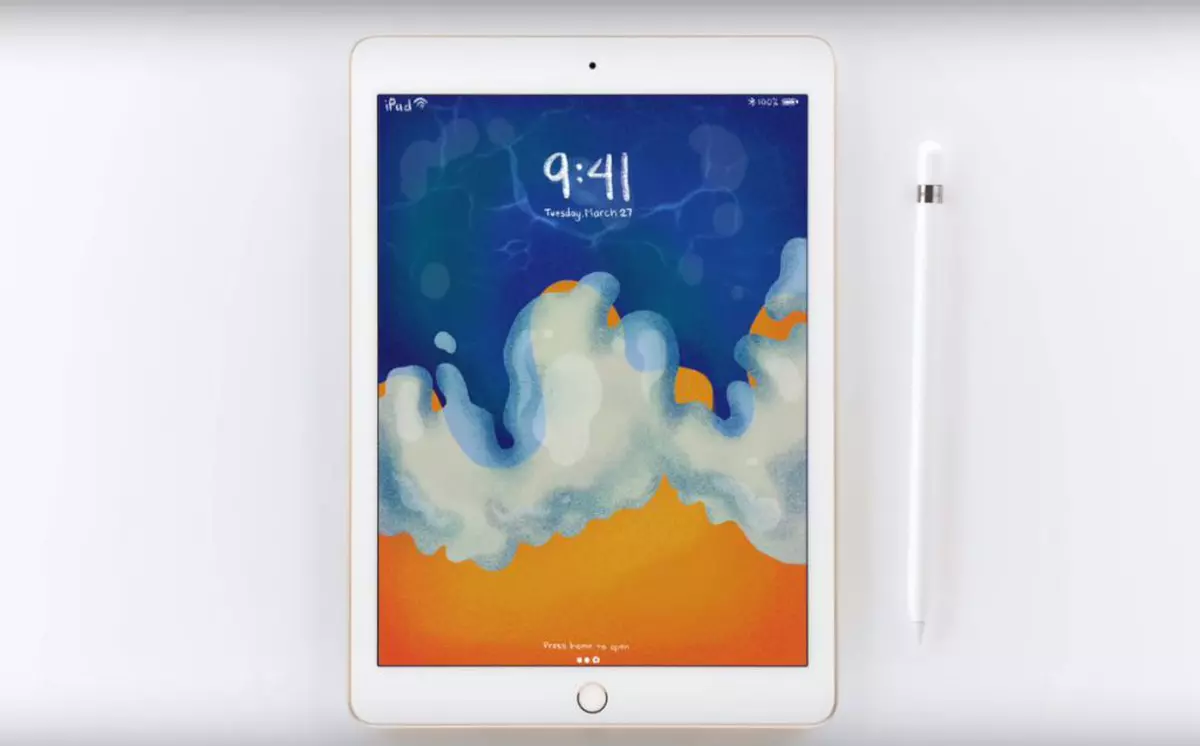 Apple a lansat o nouă tabletă iPad cu stylus, la 299 de dolari, preț destinat elevilor și studenților