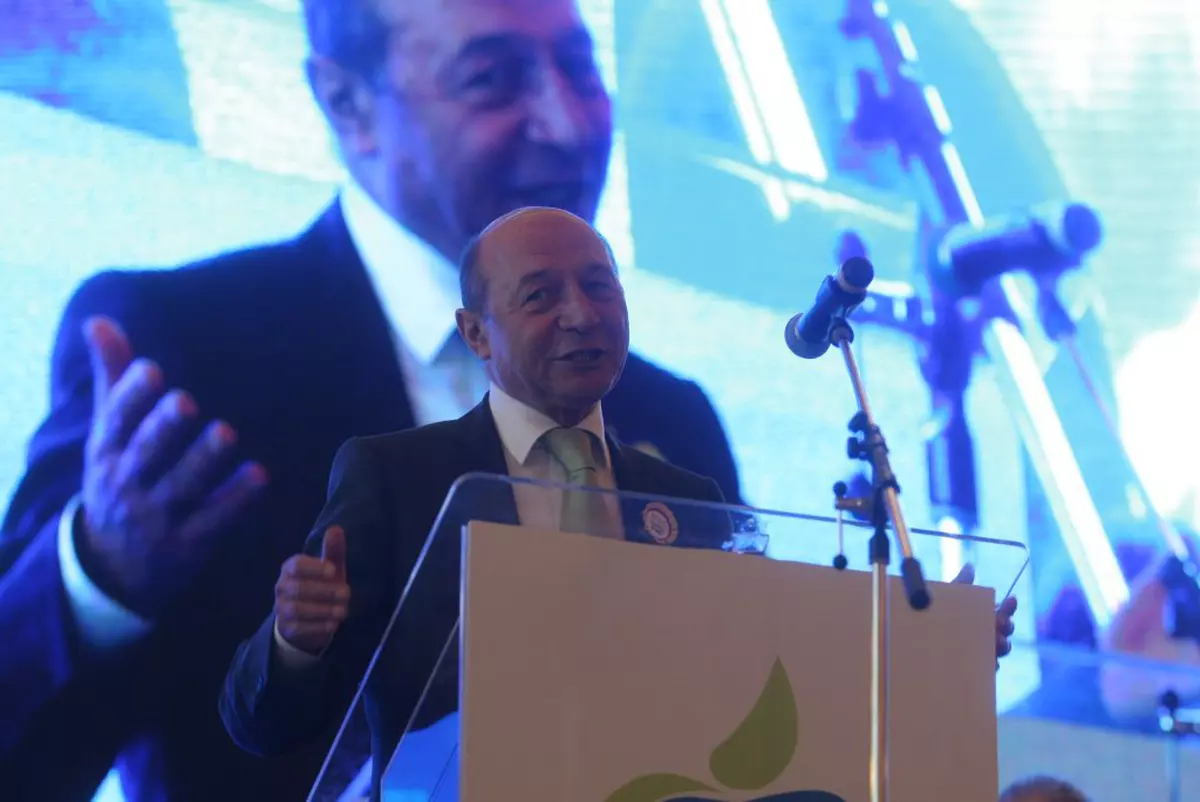 Traian Basescu, PMP
