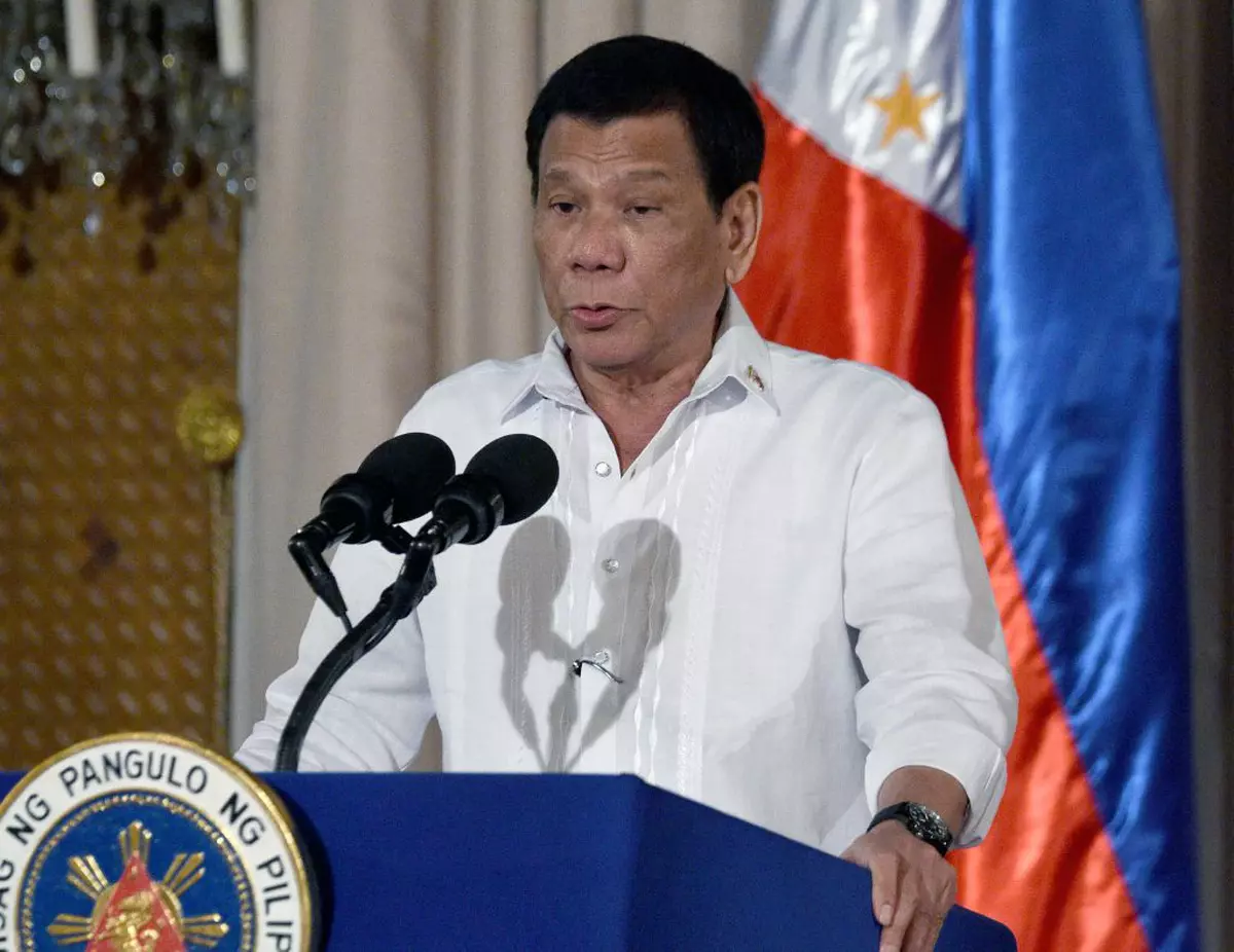 rodrigo duterte fumează marijuana