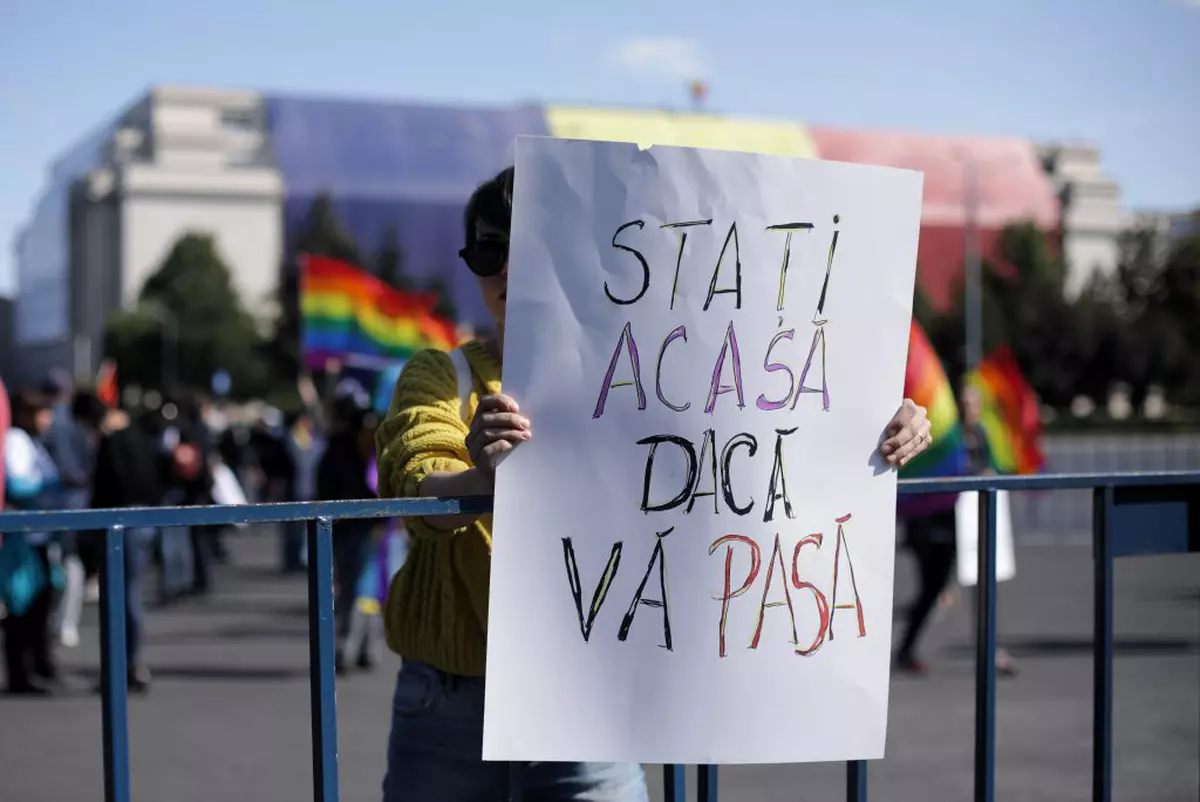 Protest în Piața Victoriei față de referendumul pentru familie