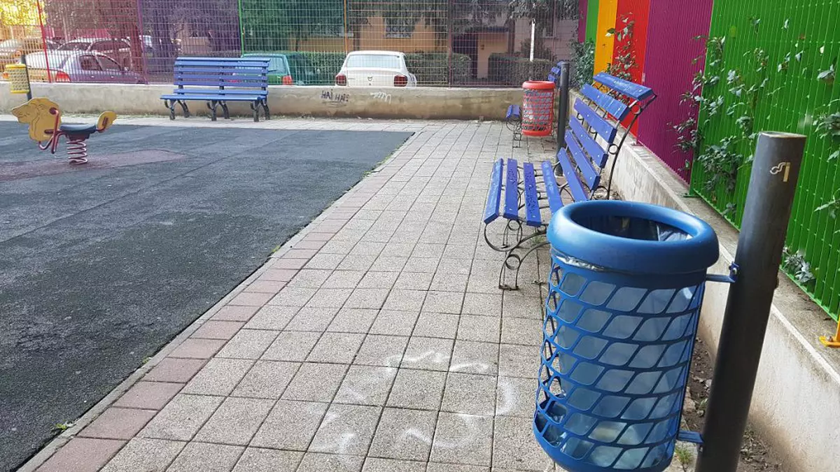 Mai multe scrumiere decât leagăne