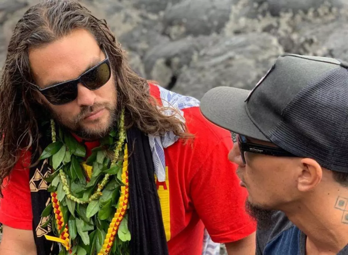 Jason Momoa spune că nu poate începe filmările la Aquaman 2 pentru că a fost călcat de un buldozer