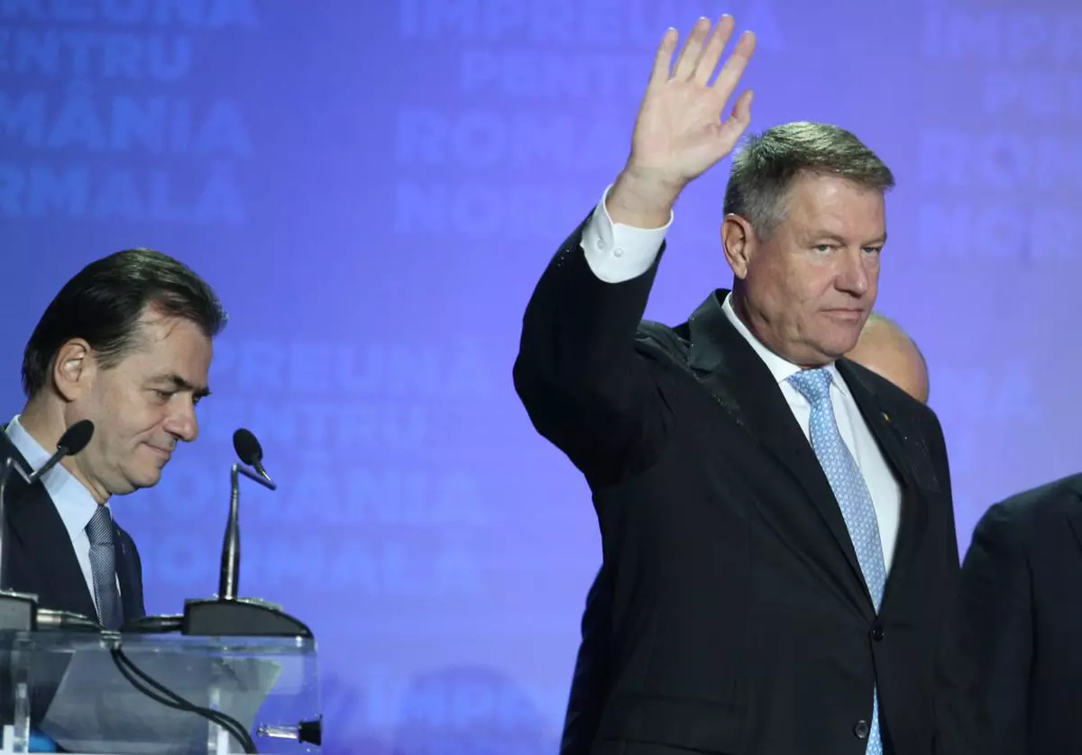 În loc să ne roage candidatul să-l ascultăm, a ajuns poporul să-l implore să ne vorbească!