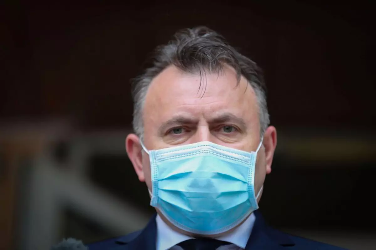 Ministerul Sănătății a lansat o licitație de materiale sanitare de vineri până luni și a copiat cu tot cu greșeli de scriere din prezentările de pe eMag ale firmelor favorite