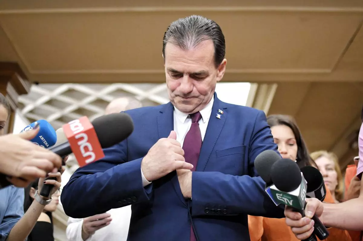 Guvernul este obligat să dubleze alocaţiile, a decis Curtea Constituțională
