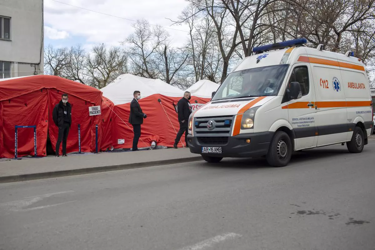 De ce explodează cazurile de COVID-19 (II): Nu funcţionează a la long să stai cu băţul pe oameni, de la înălţimea jilţului tău