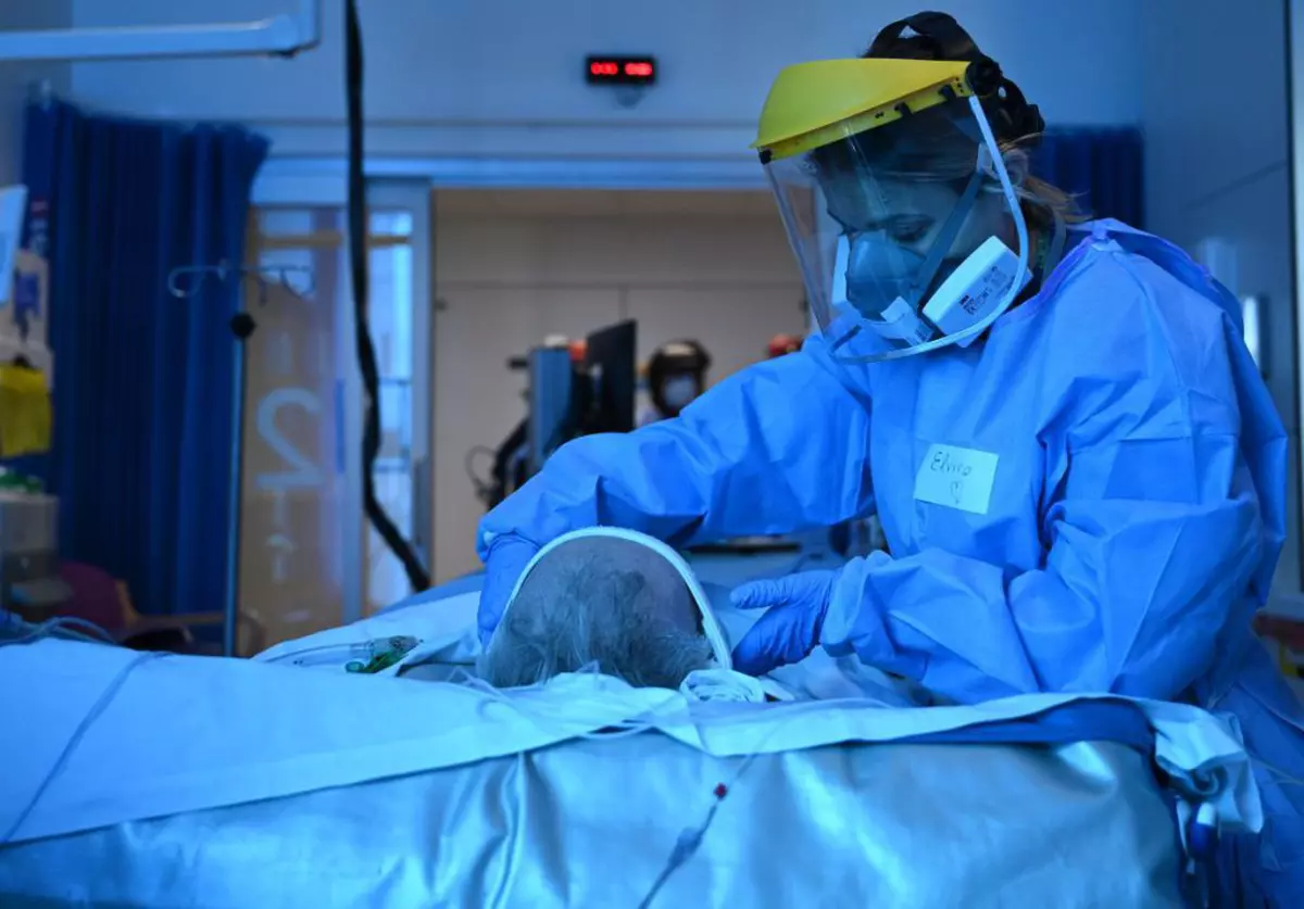 VIDEO De ce unii pacienți cu COVID-19 suferă de oboseală cronică chiar și după multe săptămâni de la infectare