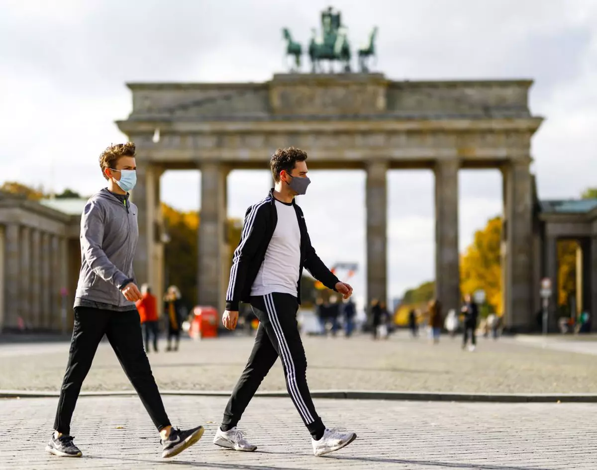 Germania vrea să introducă restricții mai dure din cauza pandemiei de COVID-19