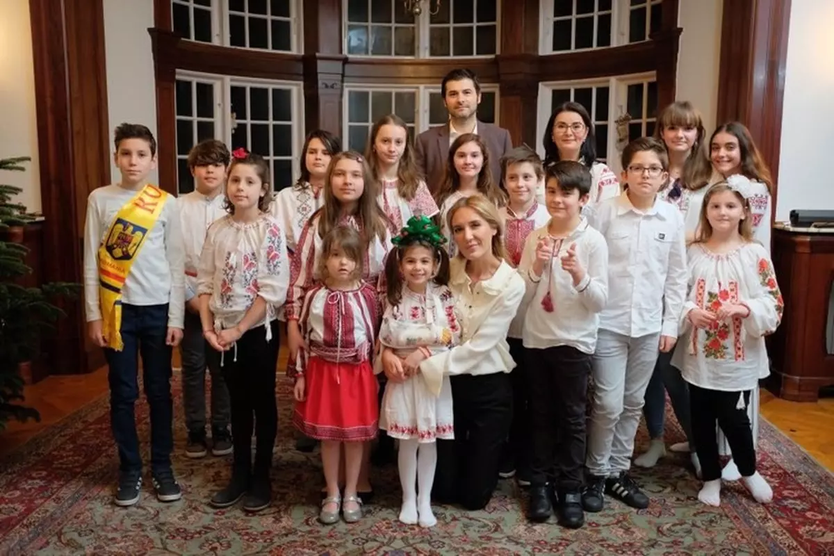 O profesoară din Brașov a înființat trei școli românești în Danemarca. Cum predă limba și istoria română după modelul danez