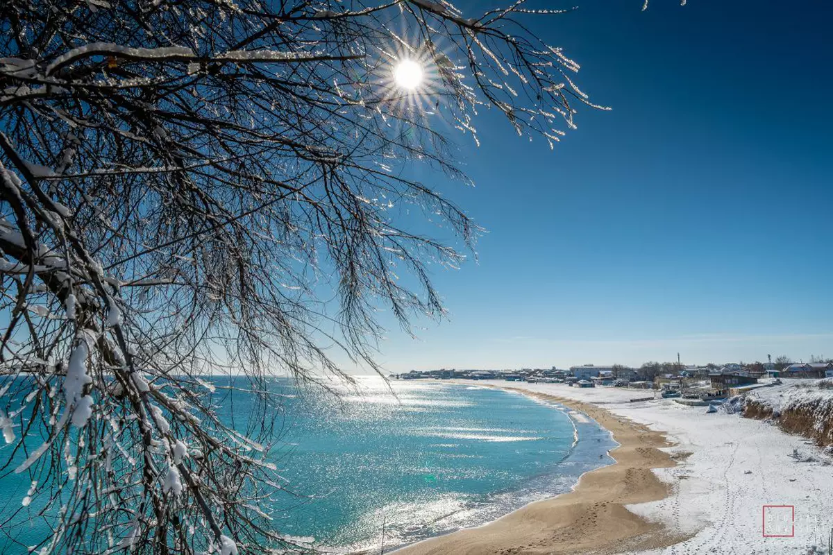 Imagini incredibile din Vama Veche înghețată. Fotograf: Câtă lume ajunge aici când e frig?