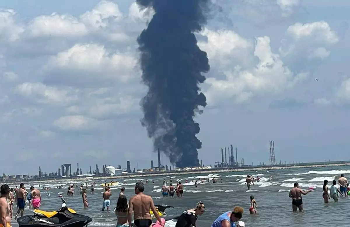 Premierul Cîțu anunță că în urma intervenției sale victimele exploziei de la Petromidia vor fi transferate în străinătate