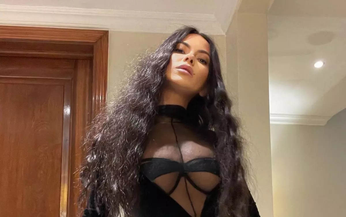 Cum a apărut INNA la un concert în Cairo. Cântăreața i-a surprins pe egipteni cu o ținută mult prea sexy