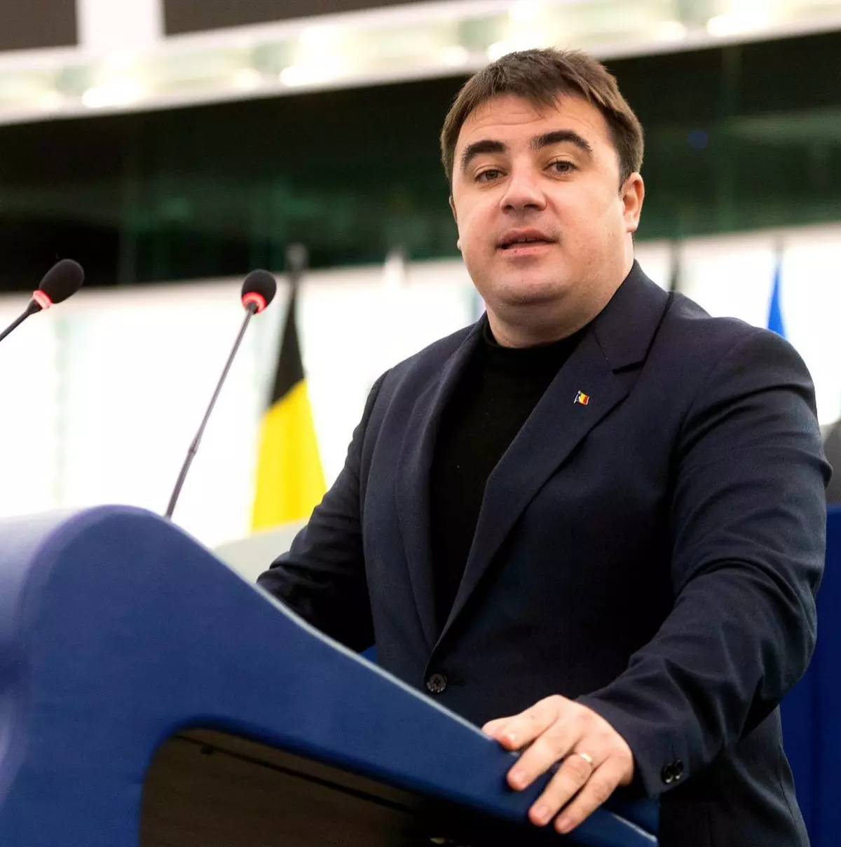 File din CV-ul de negăsit al unui lider USR. Pe urmele lui Vlad Botoș, prin patru partide